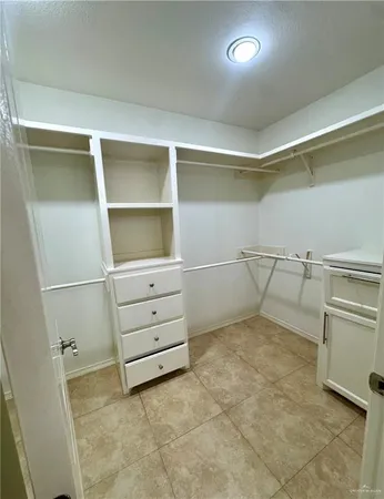 $2,600 | 2200 East 27th Street, Mission, TX 78574