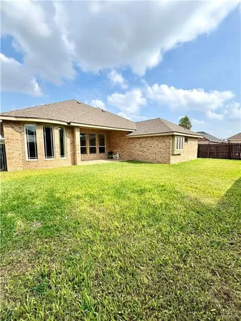 $2,600 | 2200 East 27th Street, Mission, TX 78574