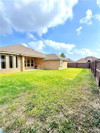 $2,600 | 2200 East 27th Street, Mission, TX 78574