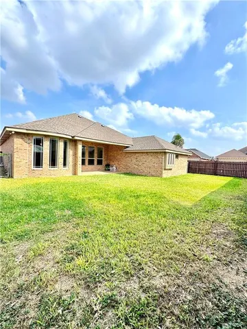 $2,800 | 2200 East 27th Street, Mission, TX 78574