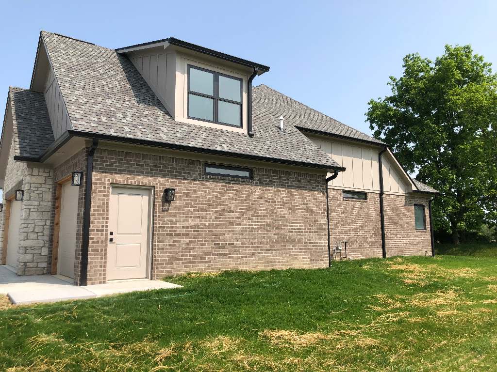 142 Lakeside Drive Pittsboro, IN 46167 - Photo 4 of 33