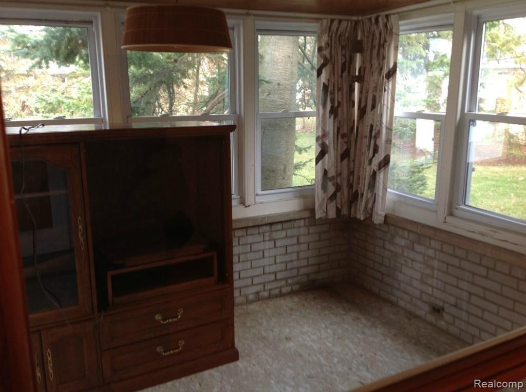 16940 Beverly Road Franklin, MI 48025 - Photo 5 of 18 photo.jpg