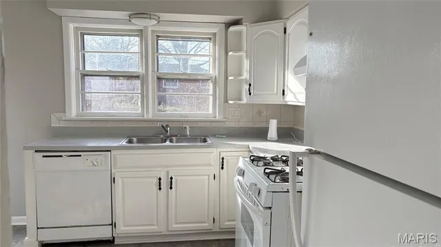 $99,900 | 932 Thatcher Avenue, St. Louis, MO 63135