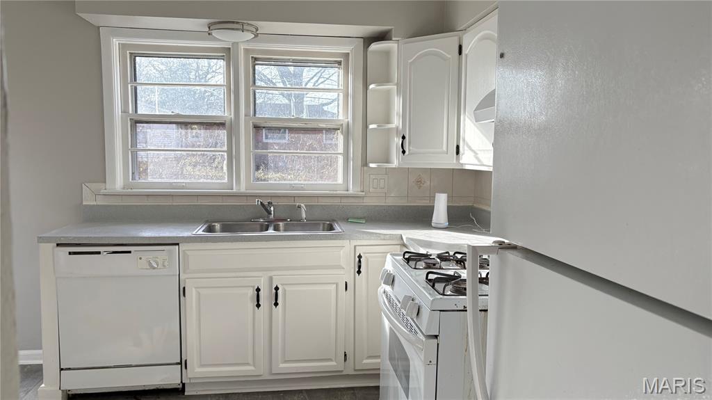 932 Thatcher Avenue St. Louis, MO 63135 - Photo 5 of 12