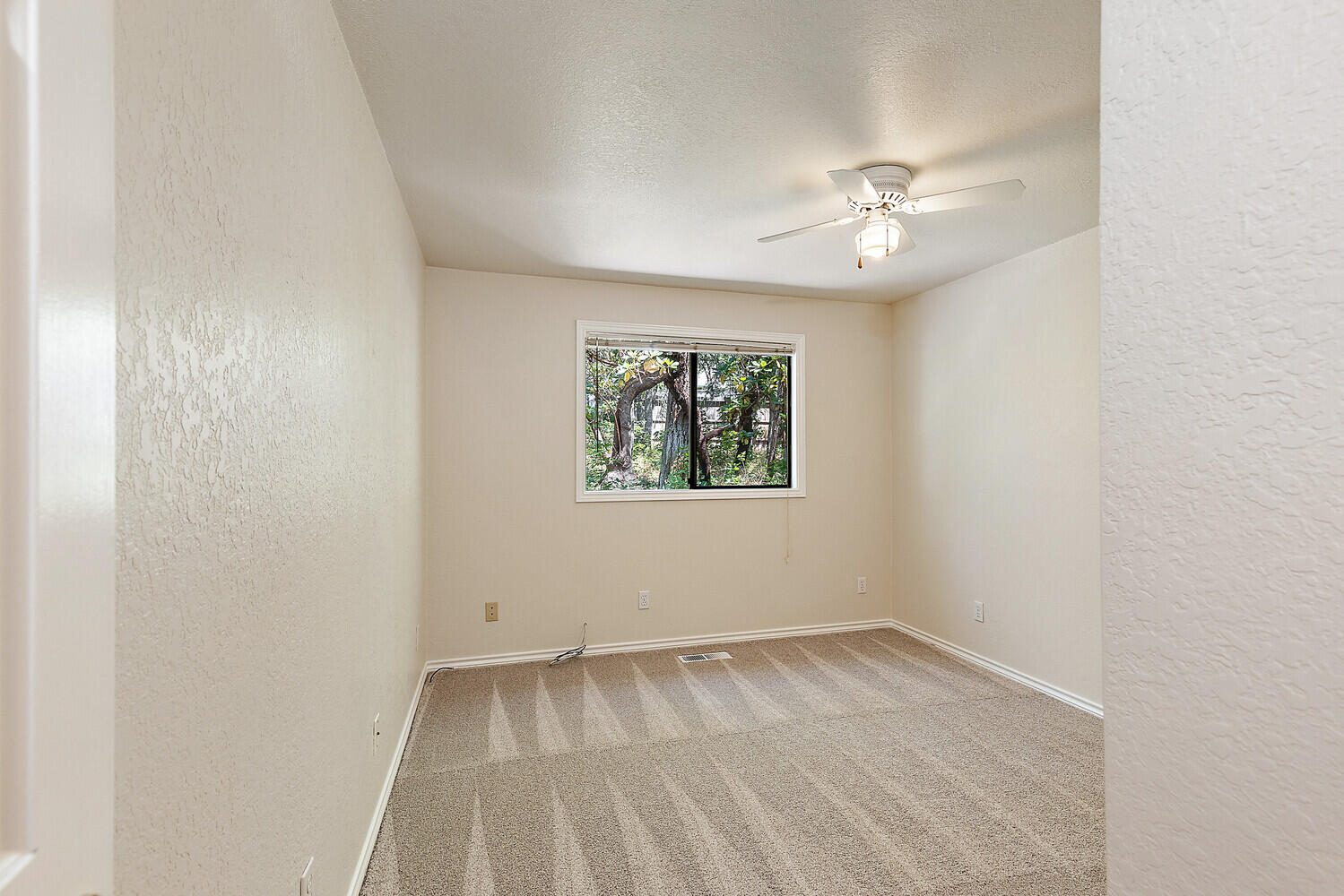 85 Anna Laura Road Jacksonville, OR 97530 - Photo 28 of 60