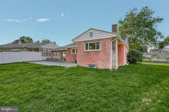 $304,900 | 5 William Penn Drive, Camp Hill, PA 17011