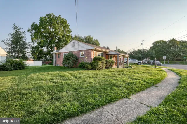 $304,900 | 5 William Penn Drive, Camp Hill, PA 17011