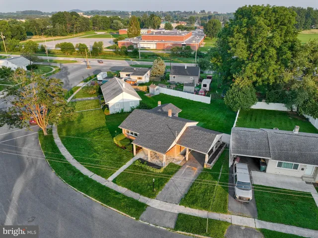 $304,900 | 5 William Penn Drive, Camp Hill, PA 17011