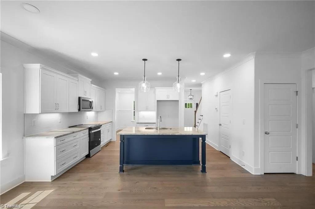 6165 Frye Bridge Road Clemmons, NC 27012 - Photo 6 of 25 Kitchen - Photo shows similar features for the future home.