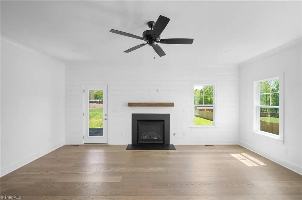 6165 Frye Bridge Road Clemmons, NC 27012 - Photo 10 of 25 Great Room - Photo shows similar features for the future home.
