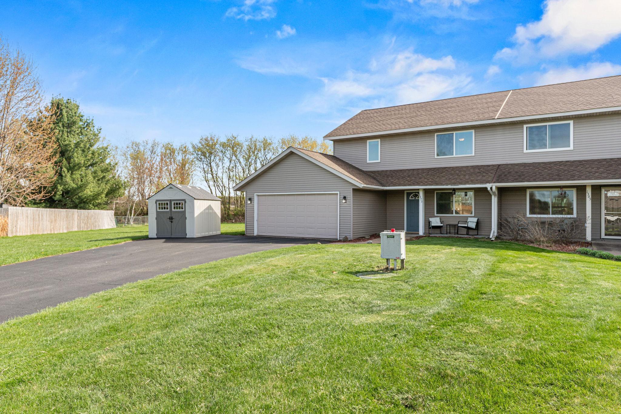 1375 Alton Lane Hammond, WI 54015 - Photo 3 of 27