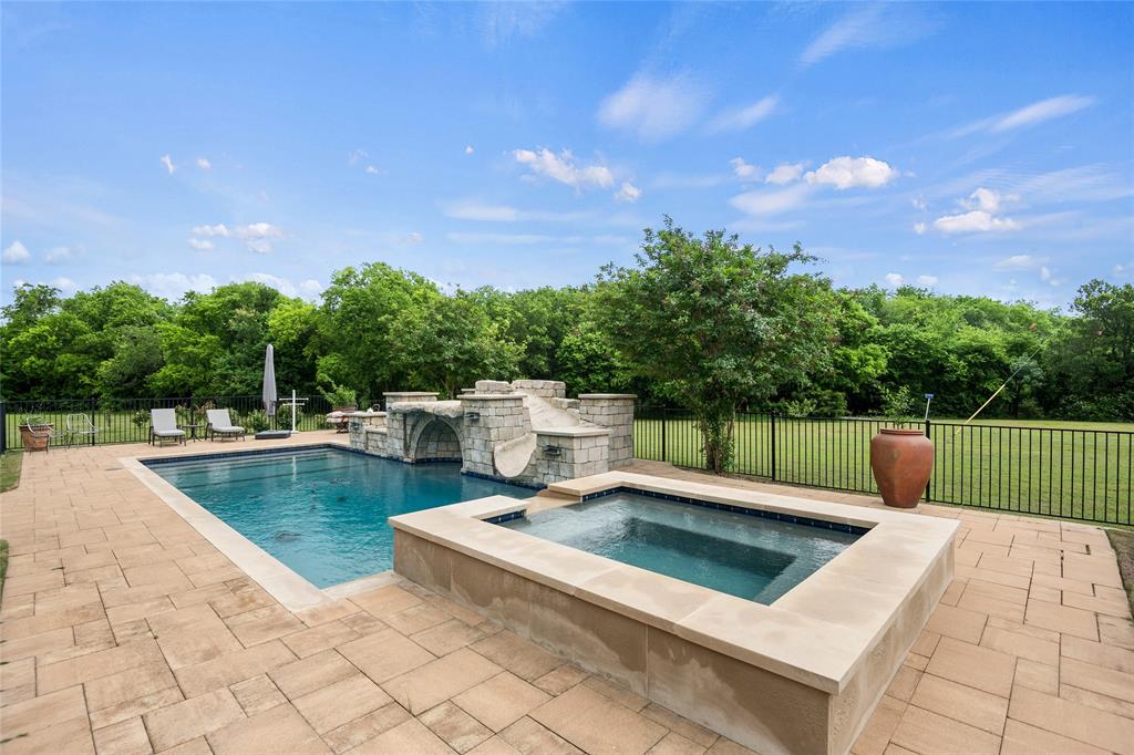 4101 Howard Road Waxahachie, TX 75165 - Photo 37 of 40