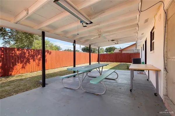 $1,450 | 1119 Barnes Street, Mission, TX 78572
