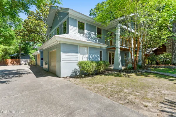 $3,950 | 1220 Sunset Avenue, Ocean Springs, MS 39564