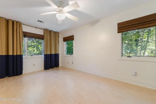 $3,950 | 1220 Sunset Avenue, Ocean Springs, MS 39564