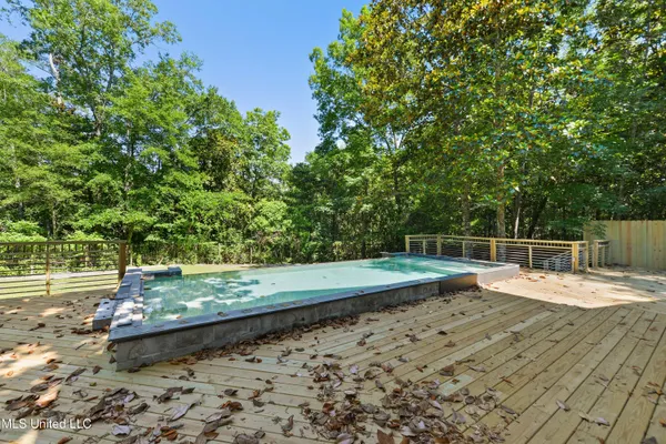 $3,950 | 1220 Sunset Avenue, Ocean Springs, MS 39564
