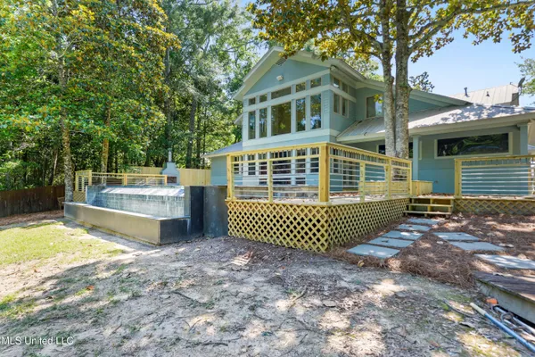 $3,950 | 1220 Sunset Avenue, Ocean Springs, MS 39564