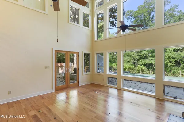 $3,950 | 1220 Sunset Avenue, Ocean Springs, MS 39564
