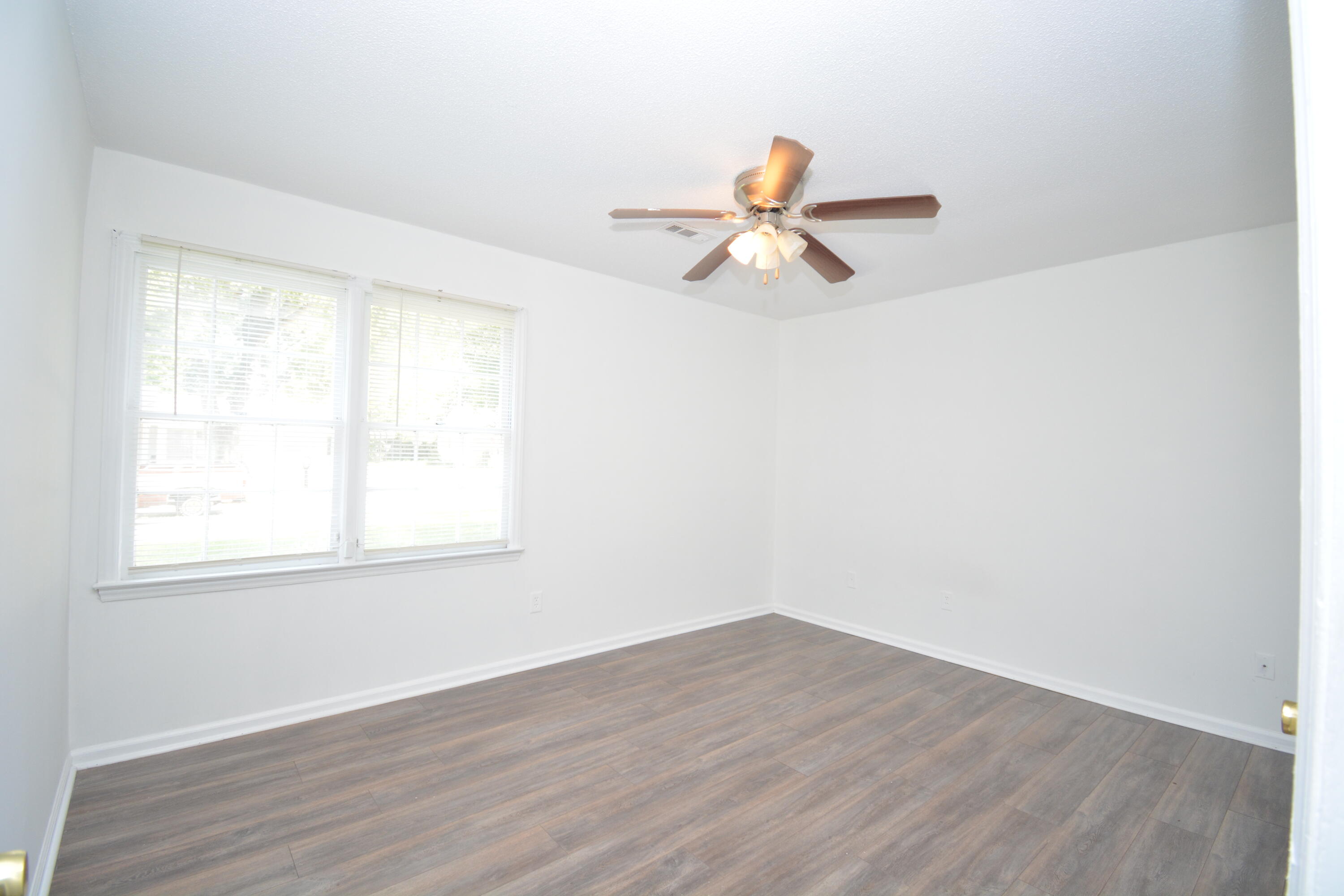 3262 Poindexter Road North Charleston, SC 29420 - Photo 9 of 18 DSC_0408