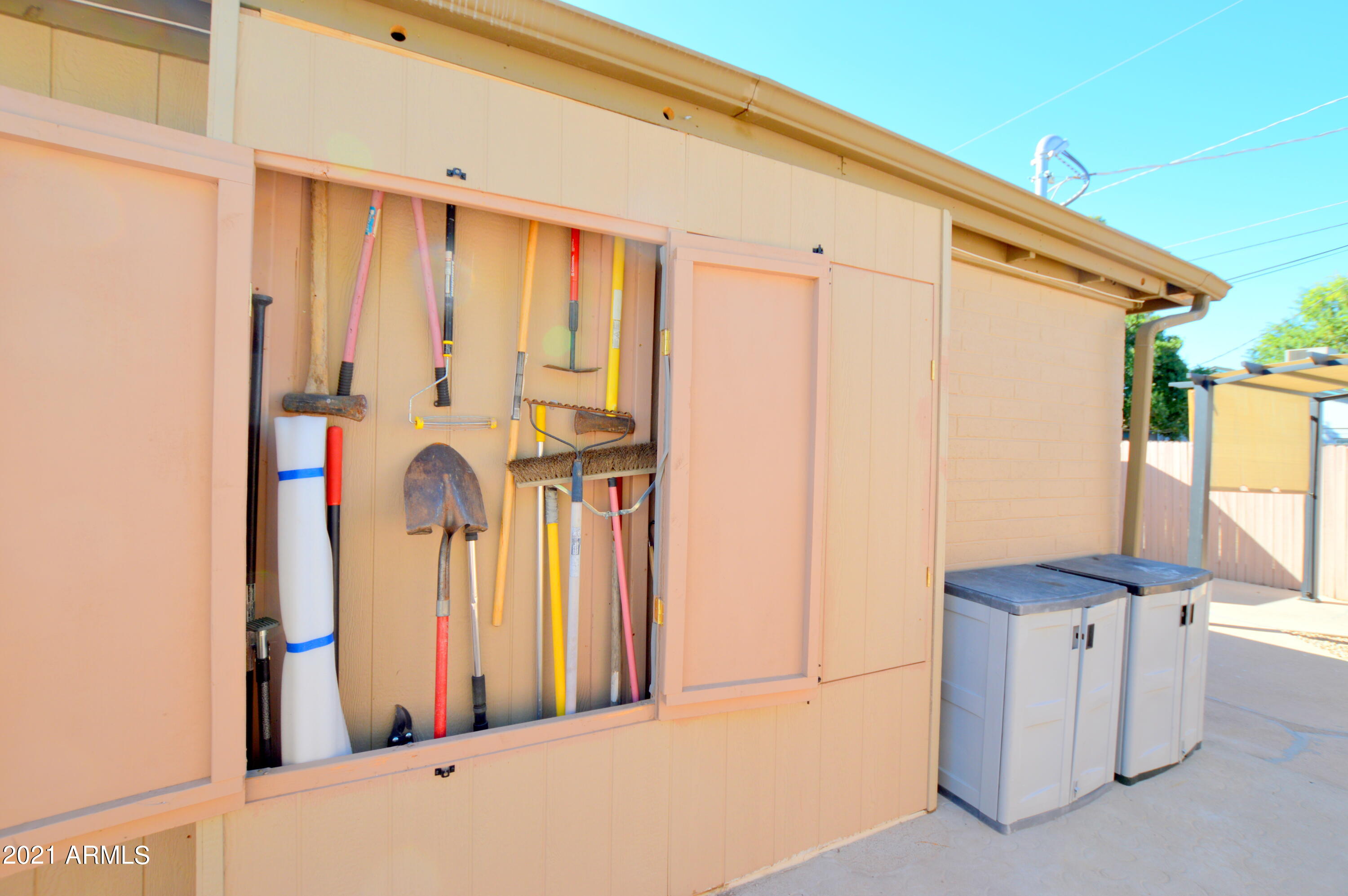 1702 North Trevor Mesa, AZ 85201 - Photo 34 of 37 1702 Trevor Yard9e