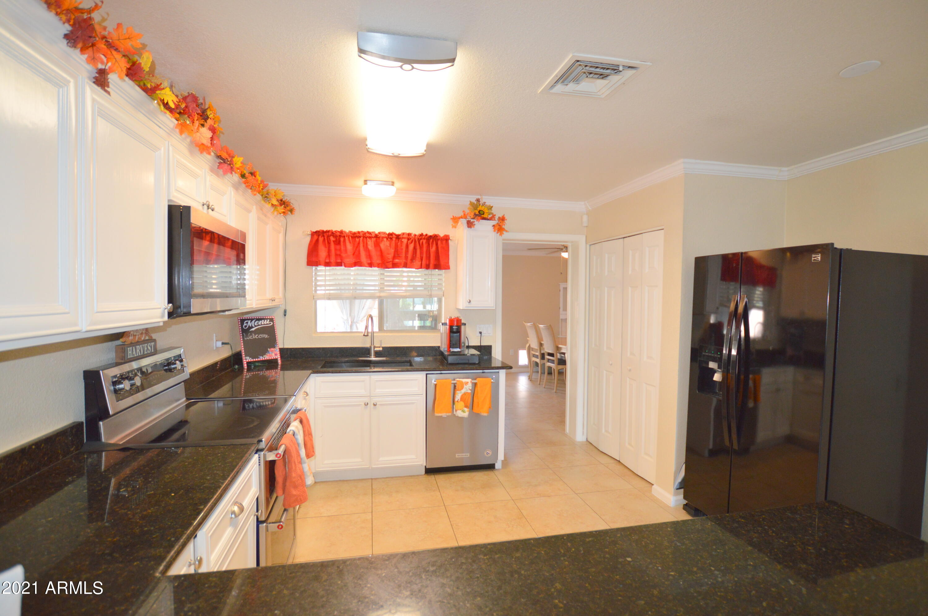 1702 North Trevor Mesa, AZ 85201 - Photo 7 of 37 1702 Trevor Kit3