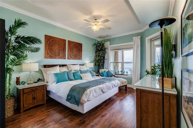 $1,300,000 | 1001 The Cape, Unit 32, Horseshoe Bay, TX 78657