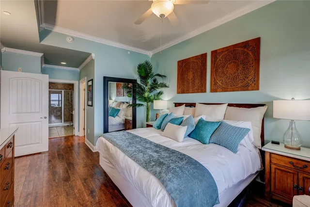 $1,300,000 | 1001 The Cape, Unit 32, Horseshoe Bay, TX 78657