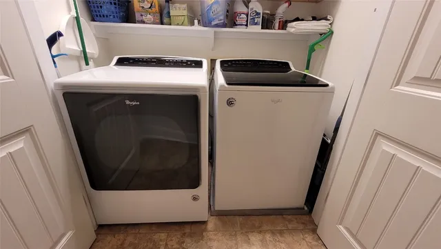 $1,300,000 | 1001 The Cape, Unit 32, Horseshoe Bay, TX 78657