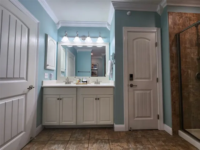 $1,300,000 | 1001 The Cape, Unit 32, Horseshoe Bay, TX 78657