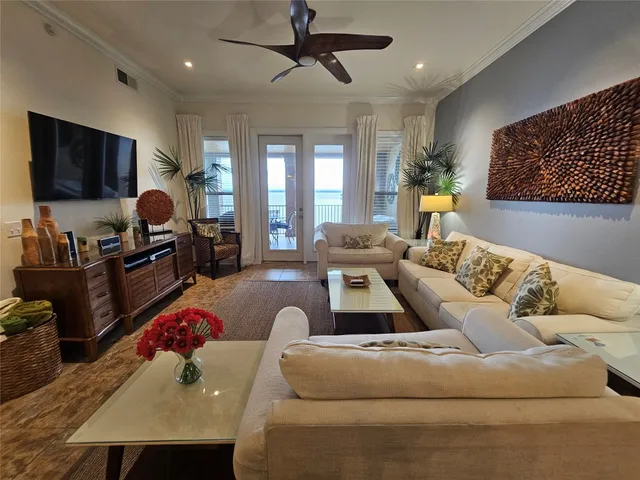 $1,300,000 | 1001 The Cape, Unit 32, Horseshoe Bay, TX 78657