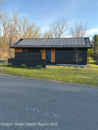 $3,500 | 13 Regal Road, Stuyvesant, NY 12173