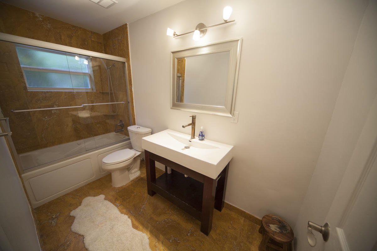 280 Oregon Lane Boca Raton, FL 33487 - Photo 11 of 23 11