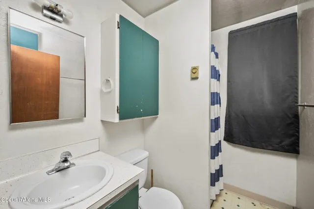 $695,000 | 15077 North Church Road, Rathdrum, ID 83858