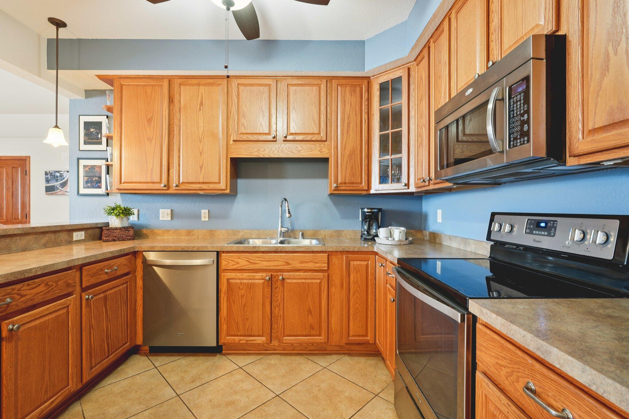 1620 Grey Fox Trail, Unit D Mukwonago, WI 53149 - Photo 29 of 35 Dishwasher, microwave, range & refrigerator included.