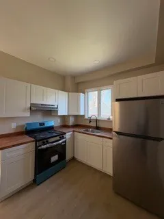 $2,300 | 435 Stetson Street, Unit 1, Fall River, MA 02720