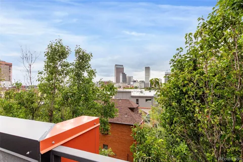 a view of an outdoor space and a yard