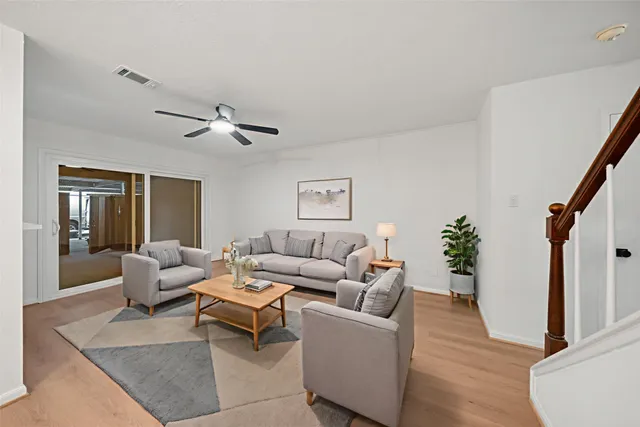 $2,250 | 9654 Westview Drive, Unit 9, Houston, TX 77055