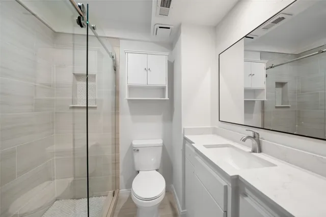 $2,250 | 9654 Westview Drive, Unit 9, Houston, TX 77055