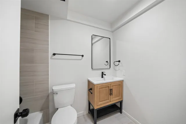 $2,250 | 9654 Westview Drive, Unit 9, Houston, TX 77055