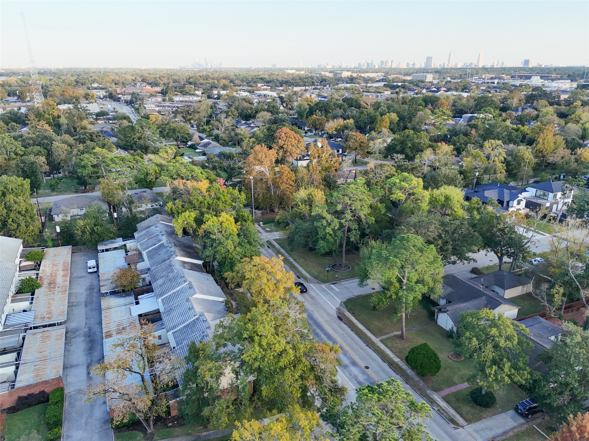 9654 Westview Drive, Unit 9 Houston, TX 77055 - Photo 40 of 47 Aerial View 2