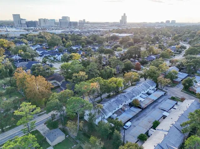 $2,250 | 9654 Westview Drive, Unit 9, Houston, TX 77055