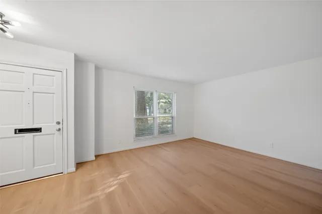 $2,250 | 9654 Westview Drive, Unit 9, Houston, TX 77055