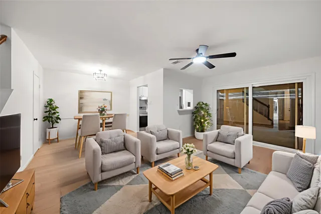 $2,250 | 9654 Westview Drive, Unit 9, Houston, TX 77055