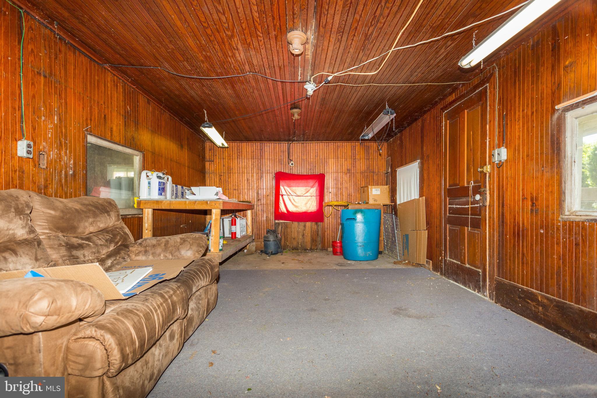 8501 Chestnut Grove Road Frederick, MD 21701 - Photo 28 of 29 Inside of the Shed