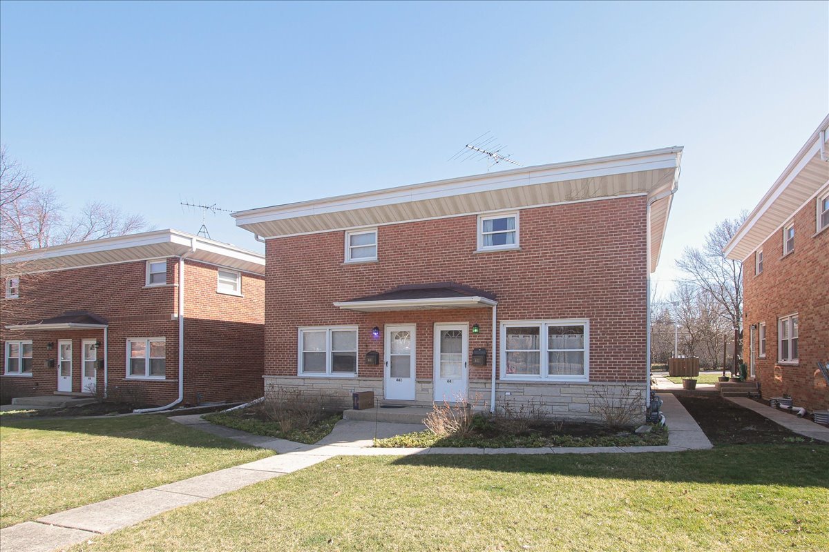 443 Elmhurst Road Mount Prospect, IL 60056 - Photo 1 of 21 Gallery Image 1