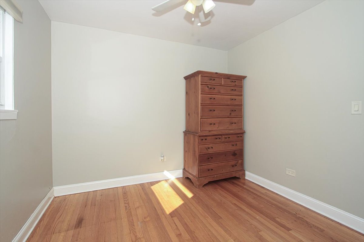 443 Elmhurst Road Mount Prospect, IL 60056 - Photo 16 of 21 Gallery Image 16