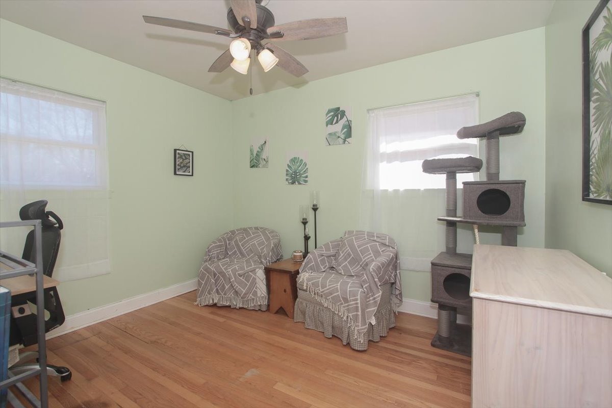 443 Elmhurst Road Mount Prospect, IL 60056 - Photo 18 of 21 Gallery Image 18