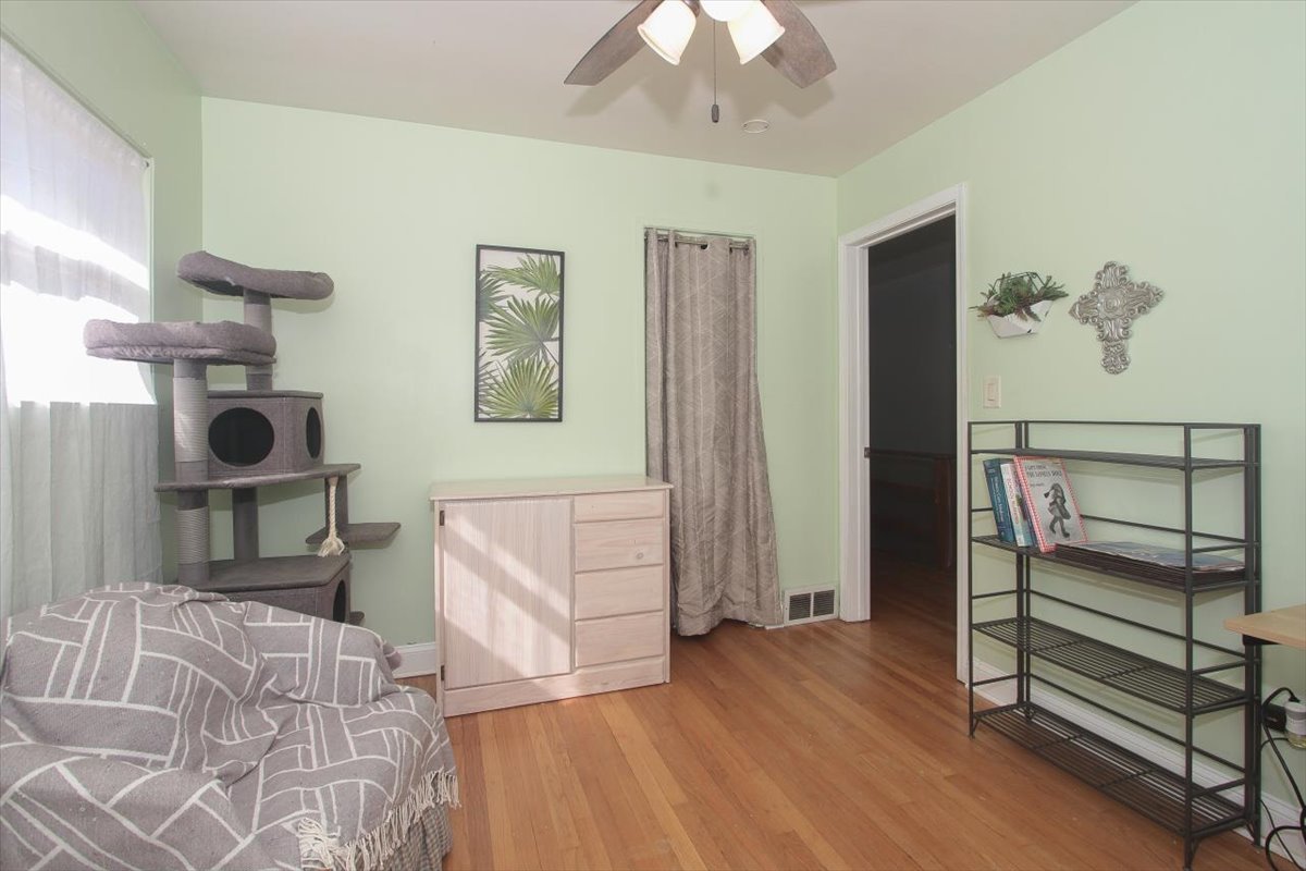 443 Elmhurst Road Mount Prospect, IL 60056 - Photo 19 of 21 Gallery Image 19