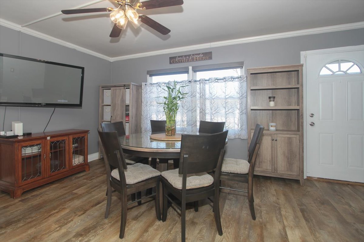 443 Elmhurst Road Mount Prospect, IL 60056 - Photo 6 of 21 Gallery Image 6