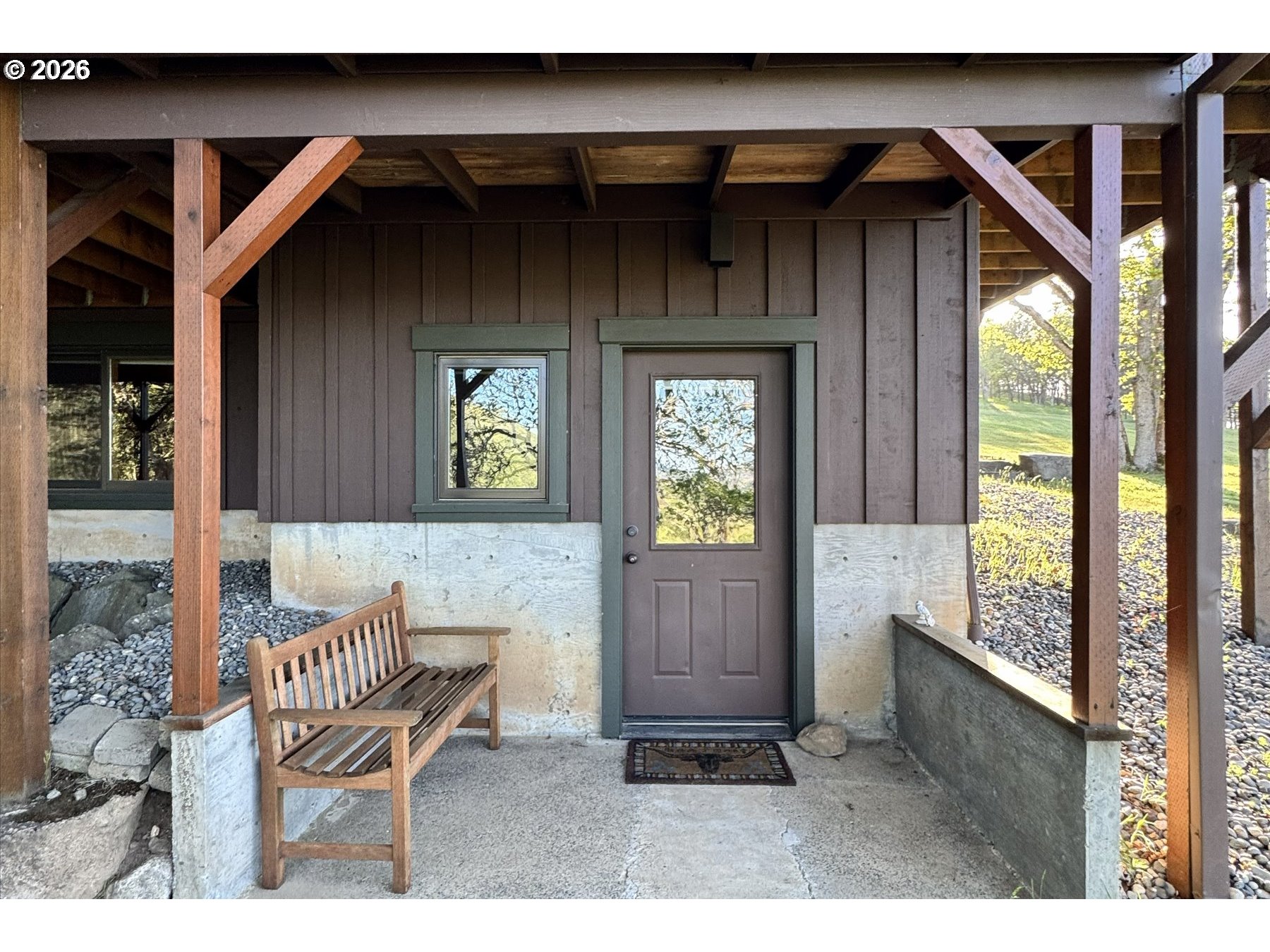 1945 Cynthia Way Mosier, OR 97040 - Photo 41 of 48 a balcony with table and chairs